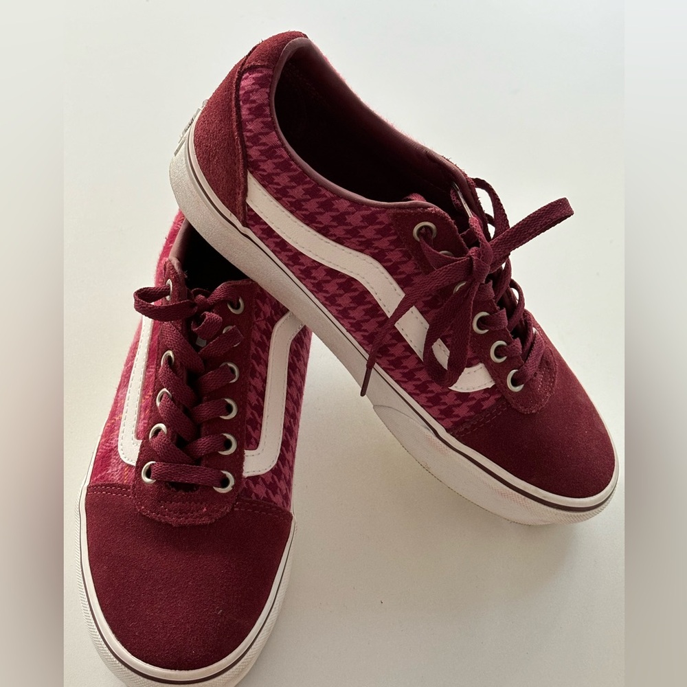Vans Ward Platform Sneaker Womens Size 8 Burgundy Low Top Off The Wall